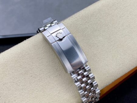 Superclone Rolex GMT-Master II 126710GRNR 