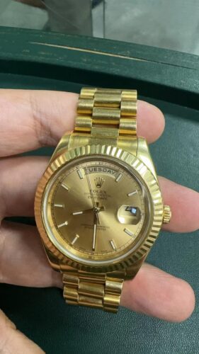 Replica Rolex Day-Date II Champagne Dial 228238 40 mm photo review