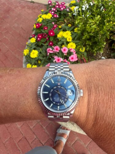 Superclone Rolex Sky-Dweller Bright blue Dial 336934 Jubilee photo review