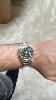 Beautiful superclone Rolex Rootbeer on wrist