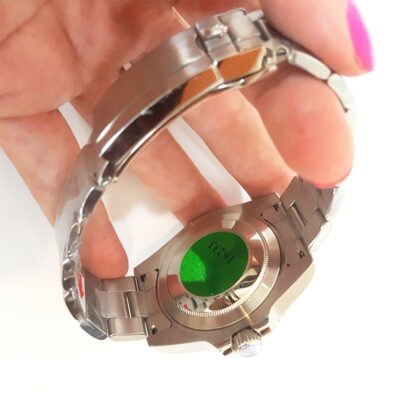 Replica Rolex Submariner Black Dial 116610LN Angle Detail