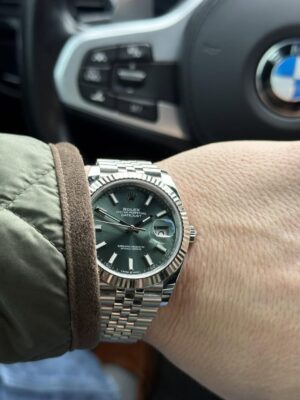 Replica Rolex Datejust Green Dial 126334 Jubilee 41 mm photo review