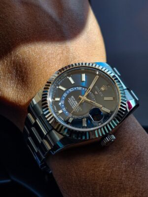 Superclone Rolex Sky-Dweller Bright blue Dial 336934 Oyster photo review