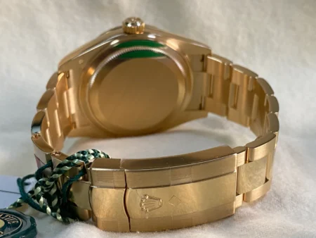 Superclone Rolex Sky-Dweller Champagne Dial 336938 Close-Up Focus