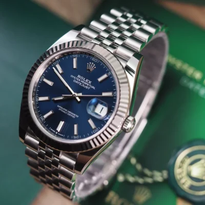 Replica Rolex Datejust Blue Dial 126334 Jubilee Angle Detail