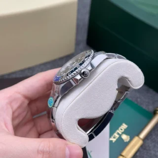 Replica Rolex GMT Master II Batman Blue and Black Bezel Oyster Bracelet