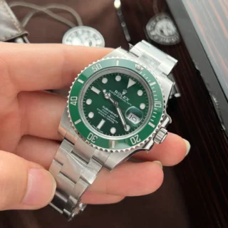 Replica Rolex Submariner Hulk Green Dial Green Bezel