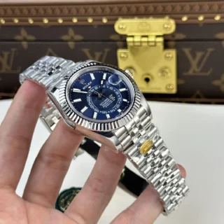 Replica Rolex Sky-Dweller Blue Dial Jubilee Bracelet